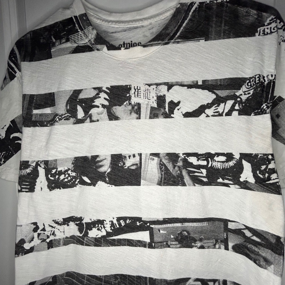 Vintage Y2K Etnies Slim Fit Skater Stripe Photographic Collage‎ T-Shirt Mens XL